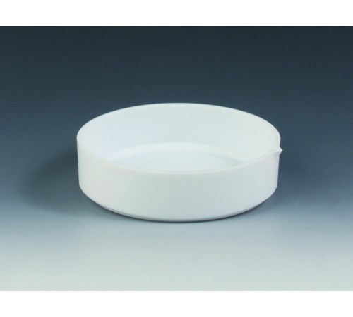 Чаша выпарная Bohlender 250 мл, PTFE, с носиком, высота 36 мм Чаша выпарная Bohlender 250 мл, PTFE, с носиком, высота 36 мм